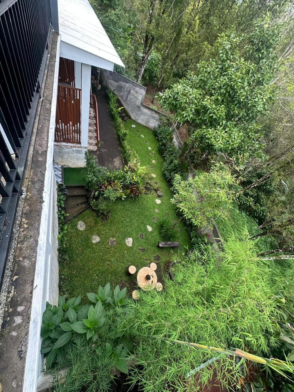 Апартаменты Umah Yugadi Bali Мундук Экстерьер фото